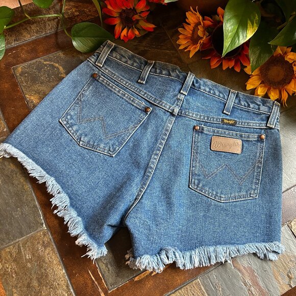 Wrangler Classic Denim Cut-off Shorts w/Frayed Hem - Picture 9 of 9